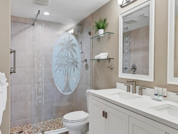Sixth floor Condo with views of Northern Siesta Key and the Gulf